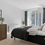 Superb First-floor Mid Town Århus