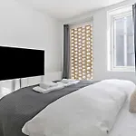 Superb First-floor Mid Town * Århus