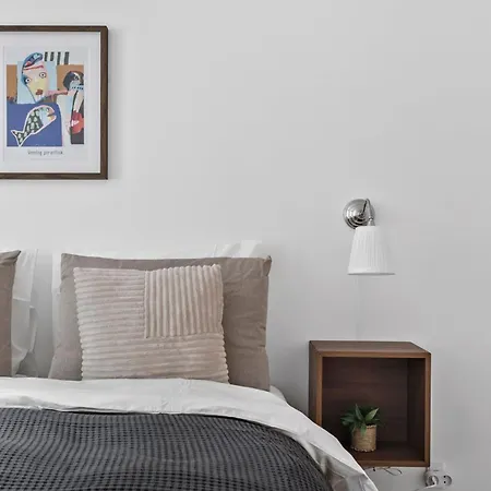 Superb First-floor Mid Town Århus