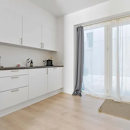 Lejlighed Superb First-floor Mid Town *